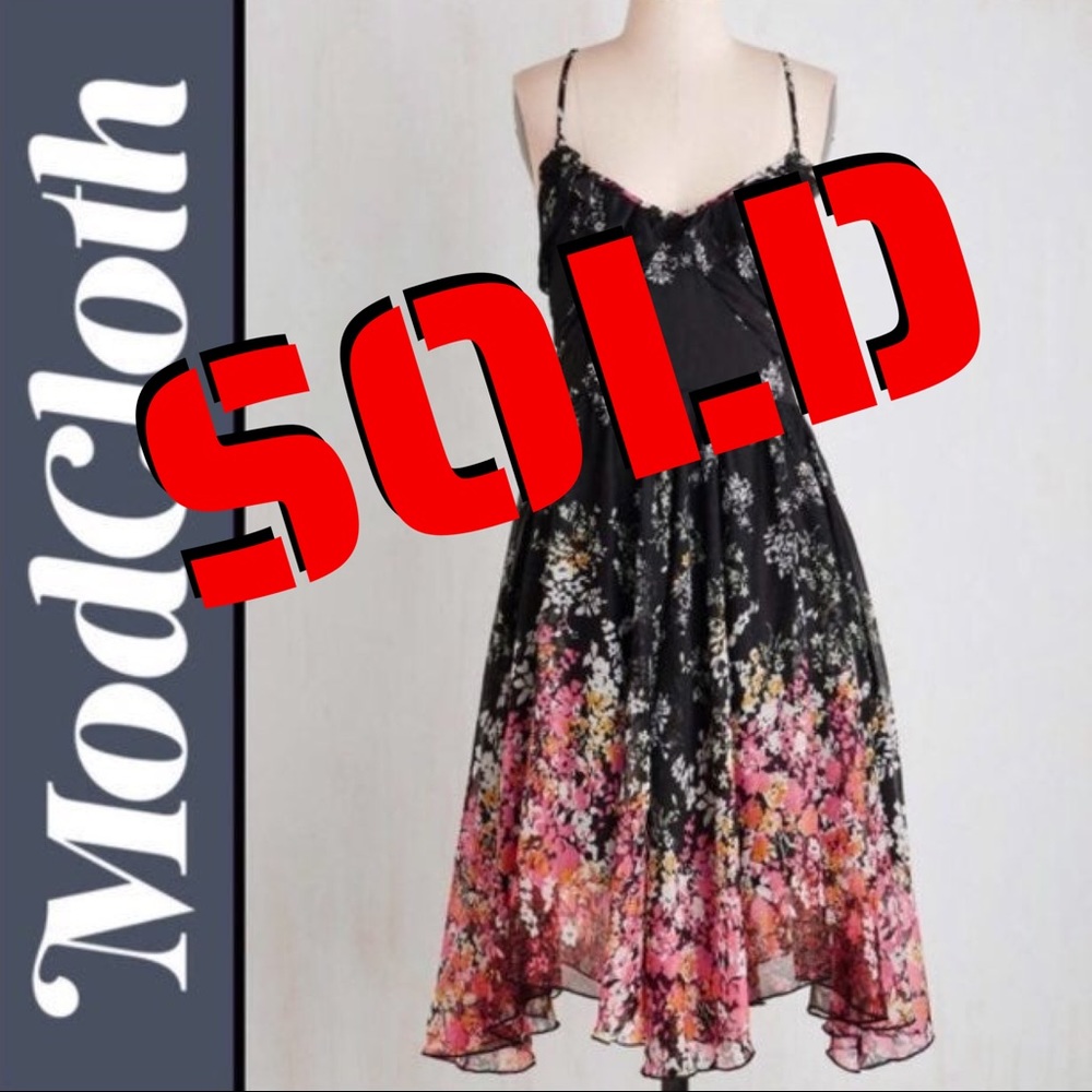 🚫SOLD🚫 Modcloth Winsome Wildflowers floral dress - Picture 1 of 5